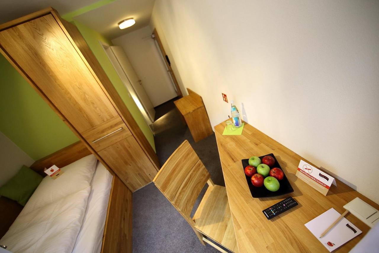 Schieners Hotel & Apfelhof Apartments Wemding ภายนอก รูปภาพ