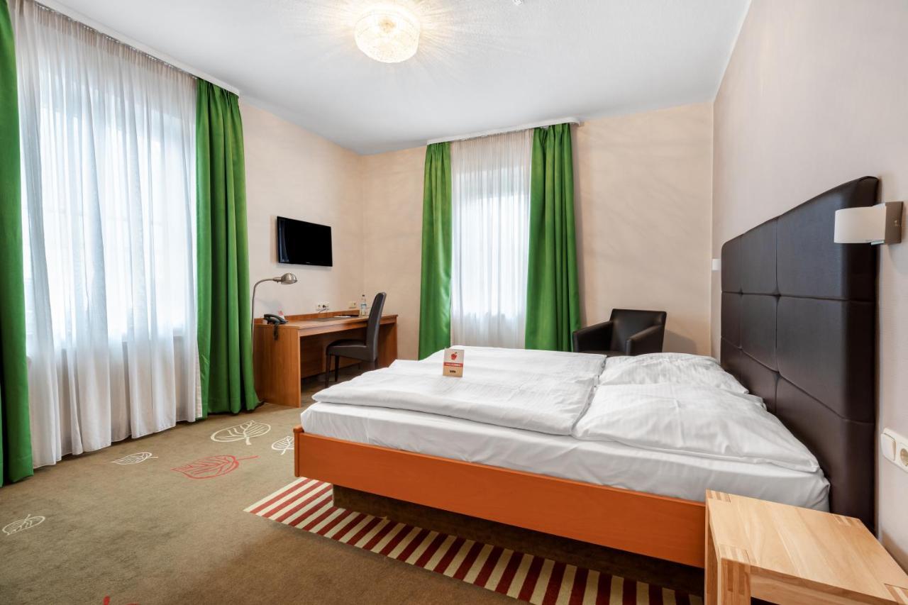 Schieners Hotel & Apfelhof Apartments Wemding ภายนอก รูปภาพ