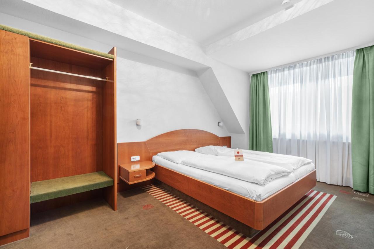 Schieners Hotel & Apfelhof Apartments Wemding ภายนอก รูปภาพ